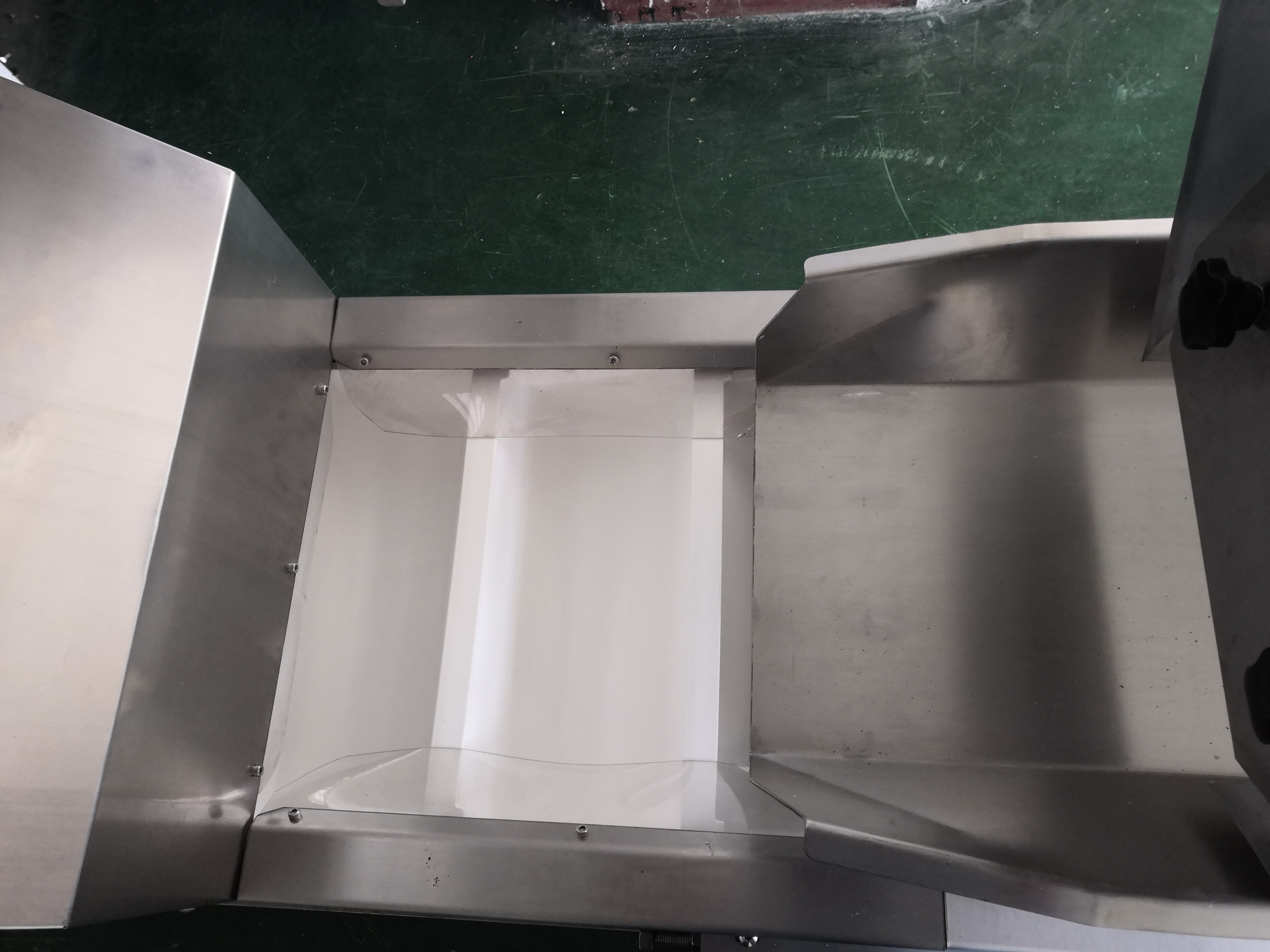 SS304 Frame 220V 0.75KW Chain Z Type Bucket Conveyor